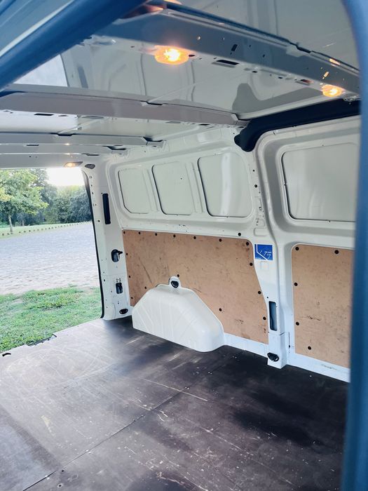 Ford Transit Custom L2H1 2.2 tdci 125cv