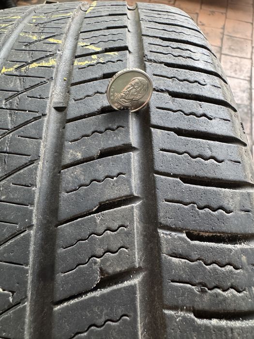 Шини Pirelli Pzero Plus 255/35 R19