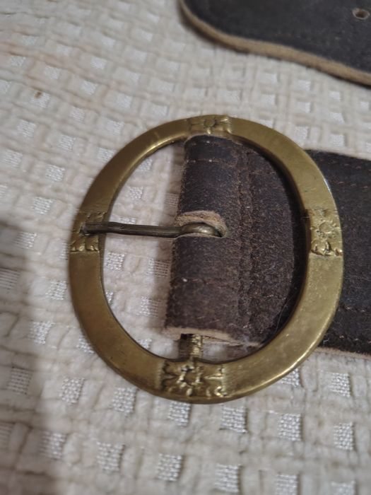 Два вінтажних етнічних пасеа з, монетами