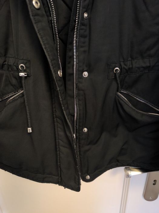 Parka preta impermeável Zara