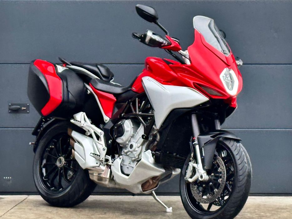MV AGUSTA Turismo Veloce 800 // kufry // ABS // TC // QS +- // BT // LCD // Rosso MV Agusta