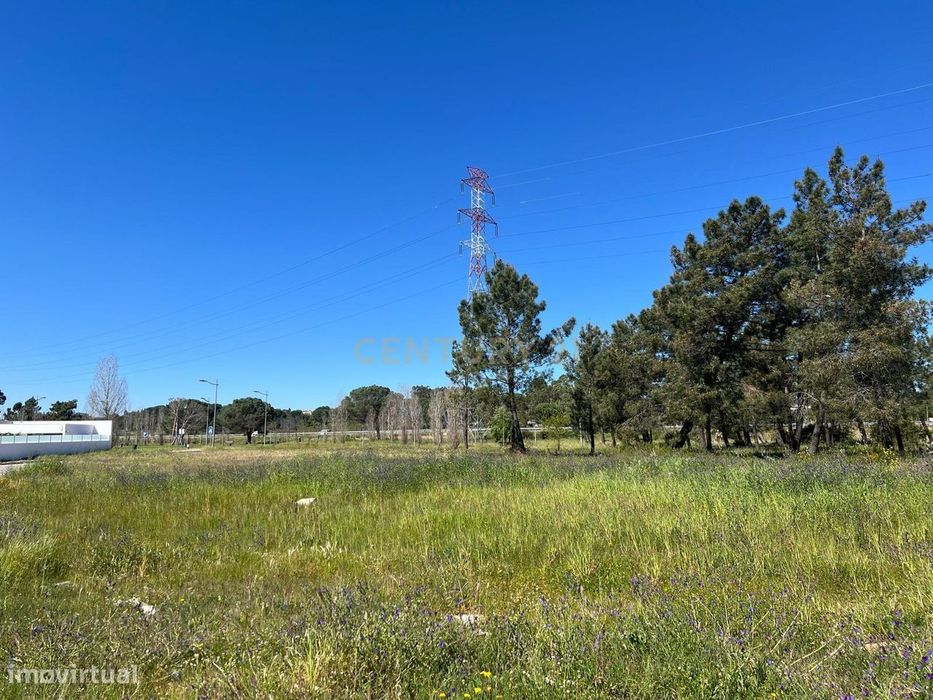 Lote de Terreno para Construção – Localização Privilegiada — Nossa Senhora de Fátima, Santarém