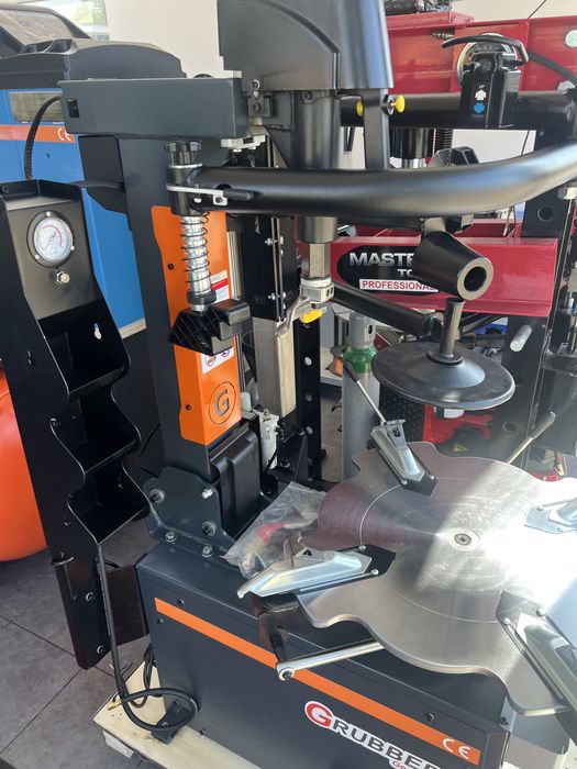 Montażownica do opon i wywzaraka grrmany