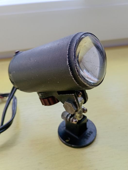 Zabytkowa lampka samolotowa kabinowa