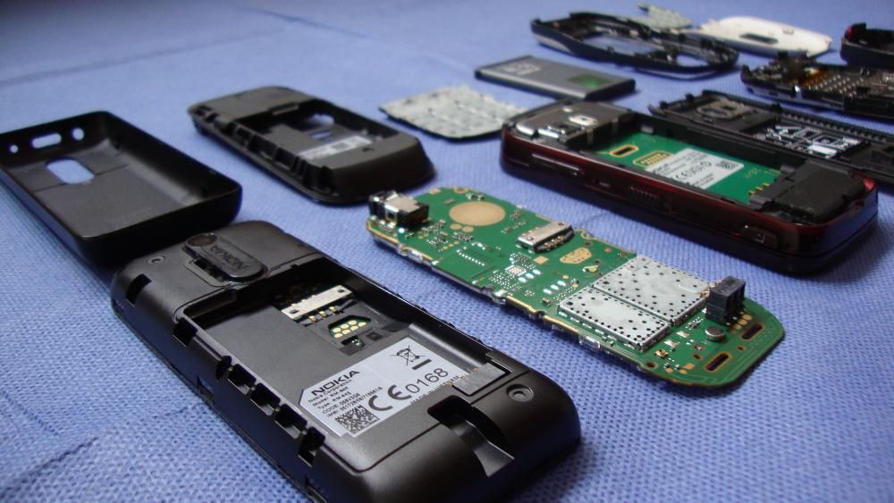 Nokia para peças 100