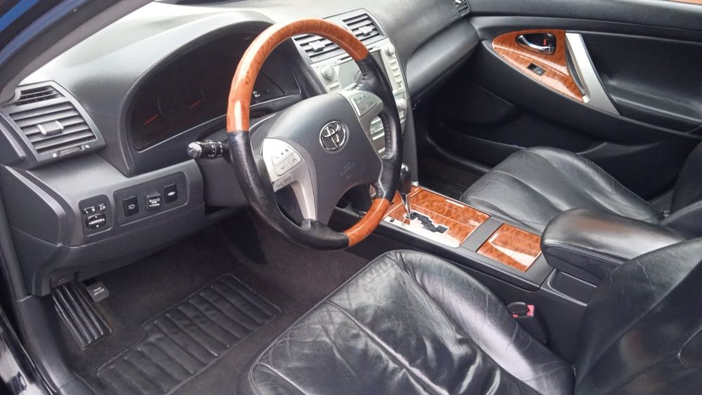Продам Toyota Camry 40