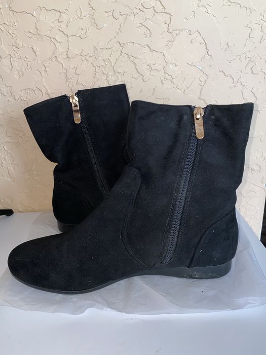 Черевики жіночі.