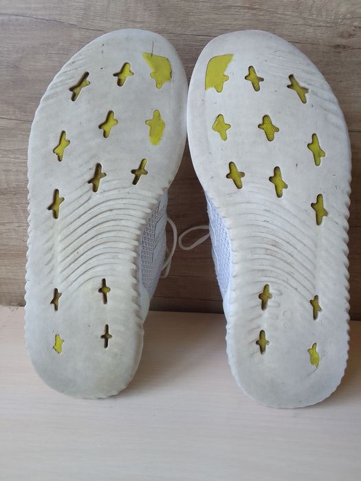Кросівки  Adidas    44  розмір