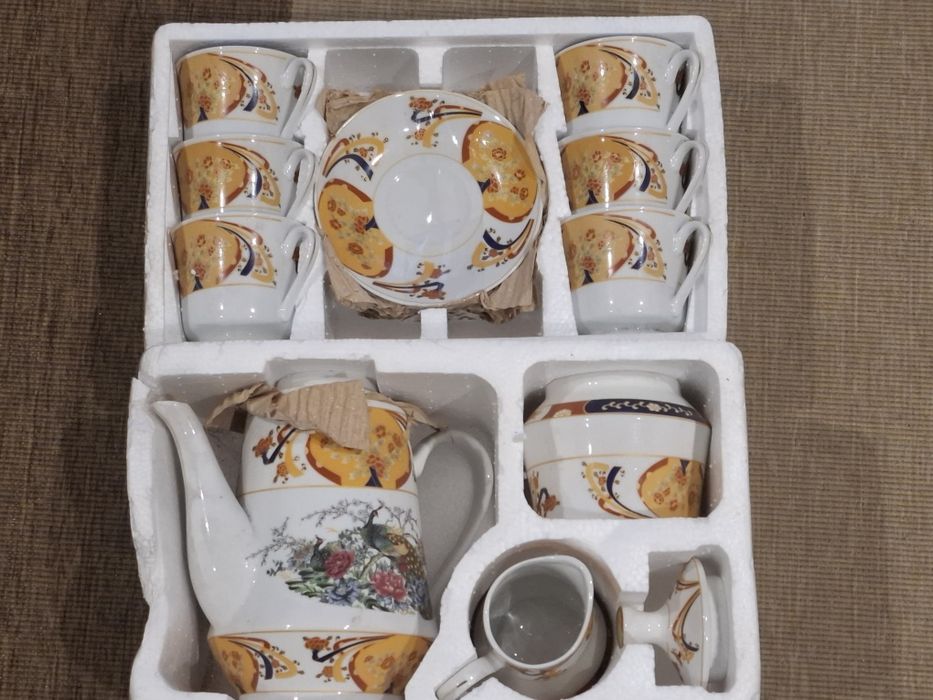 Porcelain Tea Set64586138313857122