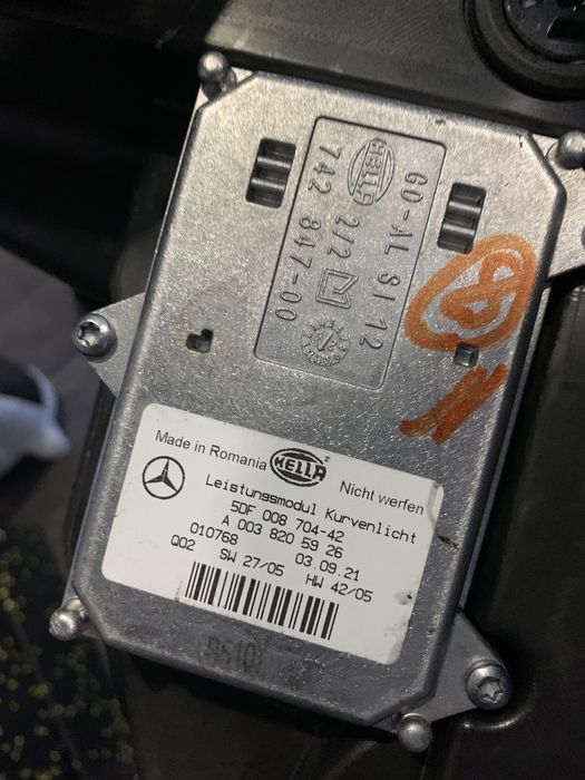 Mercedes w240 Maybaсh a2408201661 фара права америка