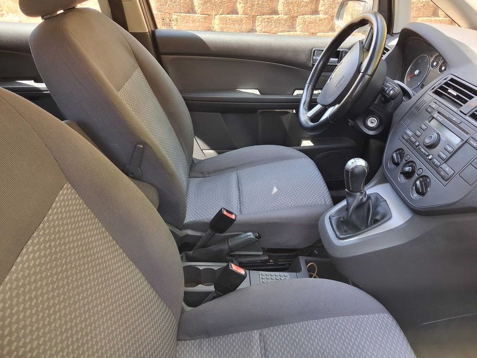 FORD CMAX 2004 com danos na traseira