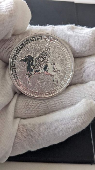 Серебряная инвестиционная монета Пегас
