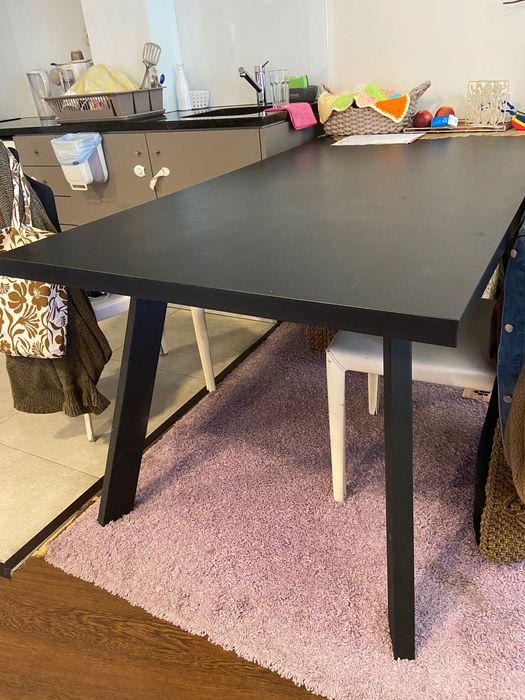 Mesa de jantar preta
