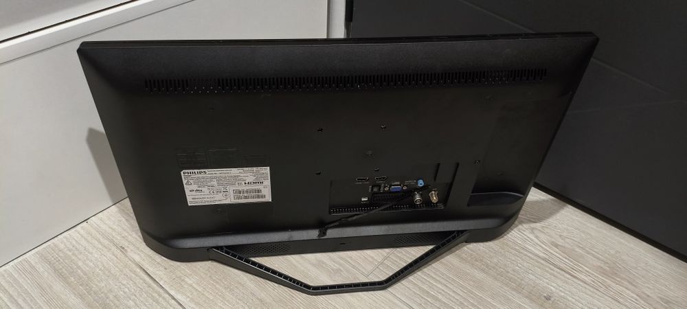 Telewizor Philips 24"  pilot 12V 24pfs4022/12