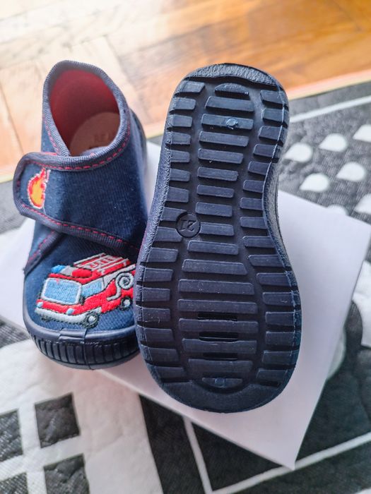 Nowe buty dla chłopca rozmiar 21