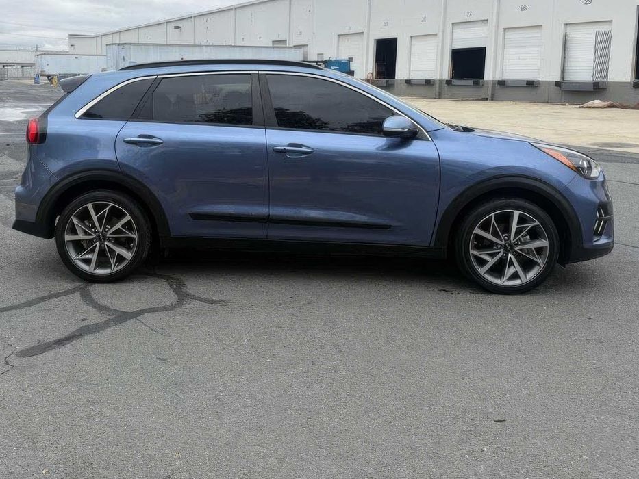 Kia Niro      2023