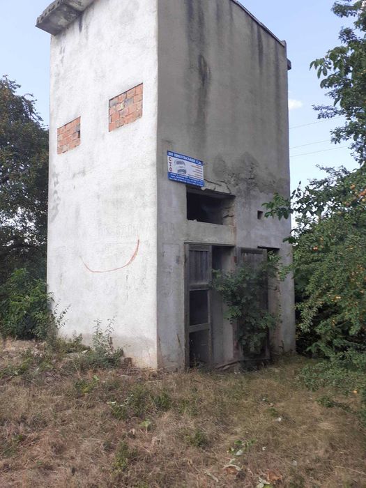 Продається адмінбудинок (літ. А), гараж м. Сокиряни, вул.Гастелло, 6-А