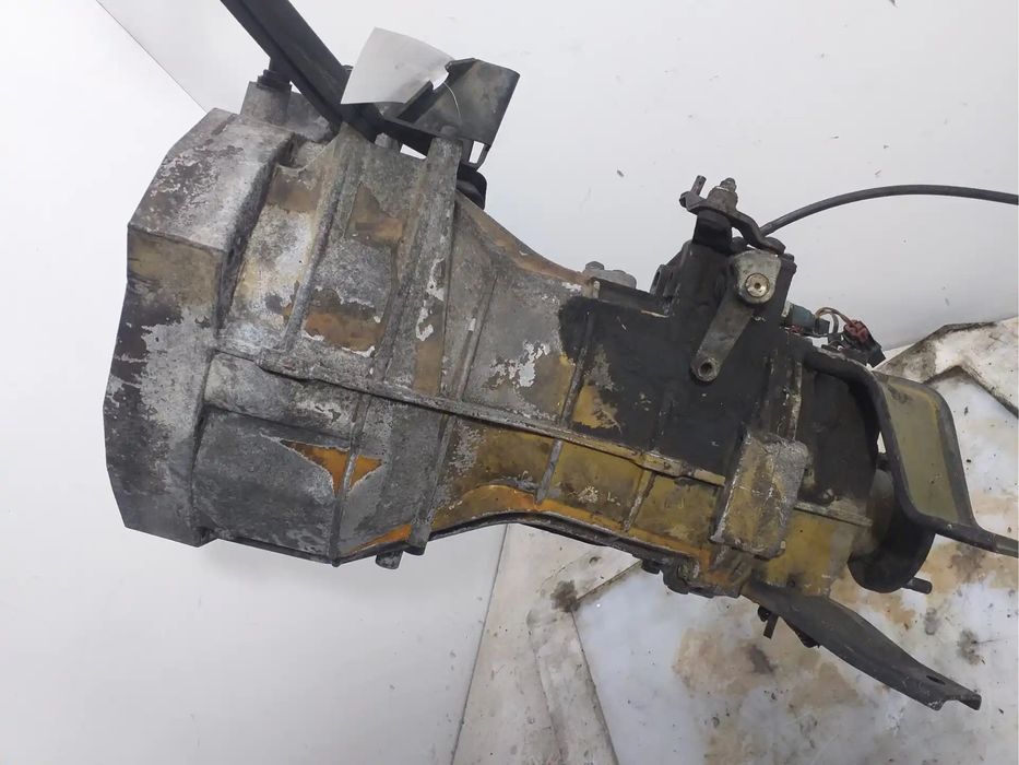 Caixa de Velocidades NISSAN CABSTAR F24M