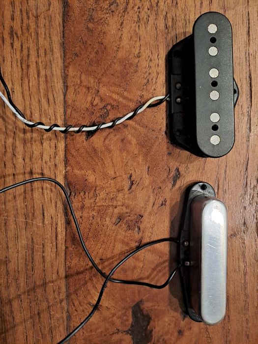 Pickups Fender designed Alnico V - Telecaster CV