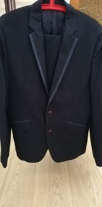 Garnitur męski z obszyciami