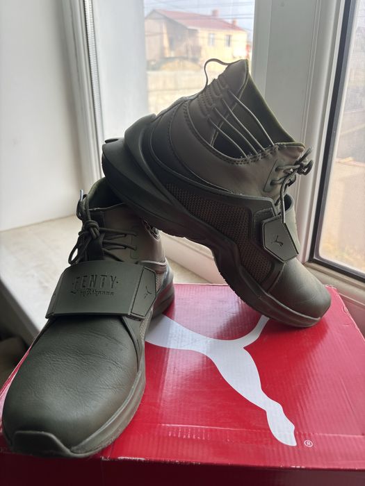 Продам оригинальные кроссовки Puma