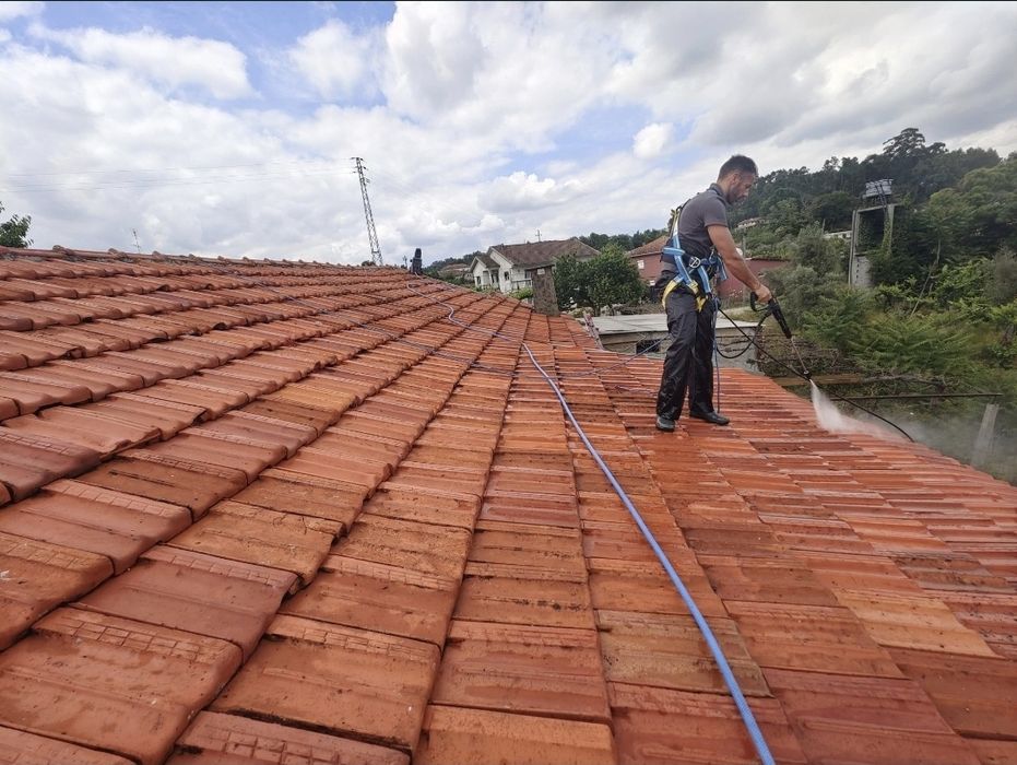 Limpeza e impermeabilização de telhados