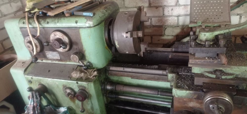Продам токарный станок.