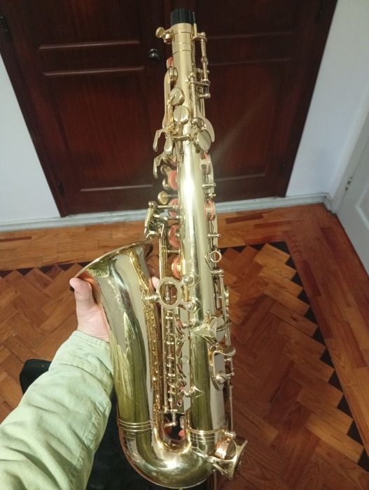 Saxofone Prelude de Conn Selmer em ótimas condições.