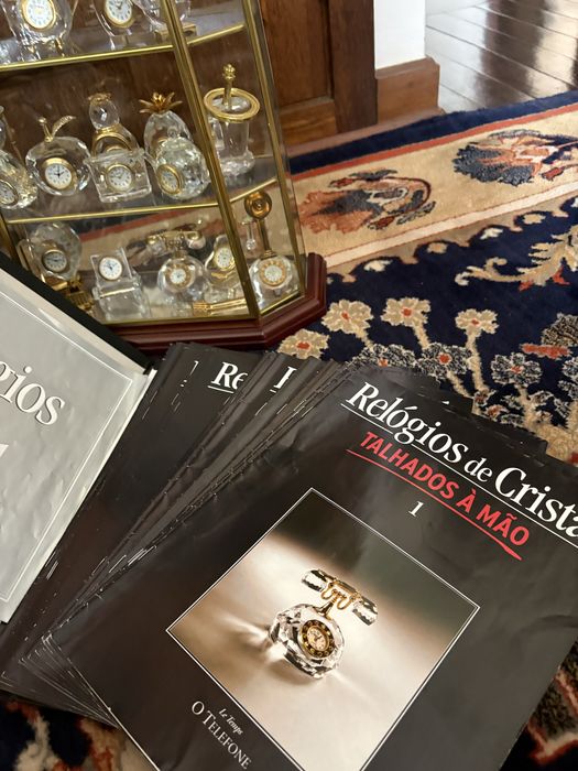 Coleção de relogios de cristal
