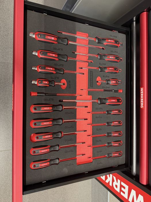 Szafka narzędziowa 259 elementow NOWA