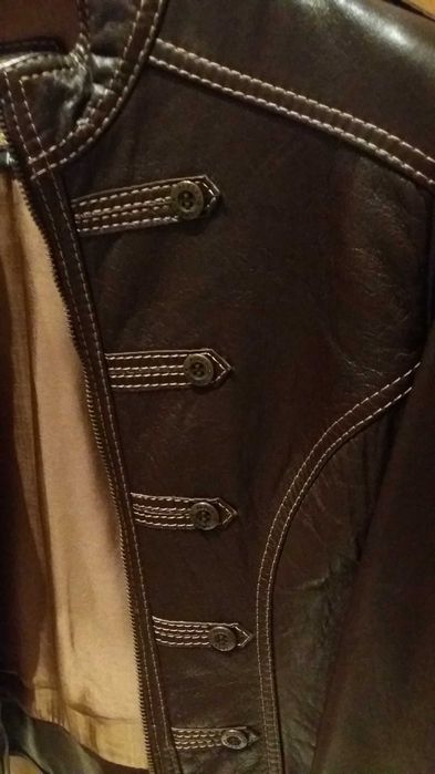 Casaco em pele genuína