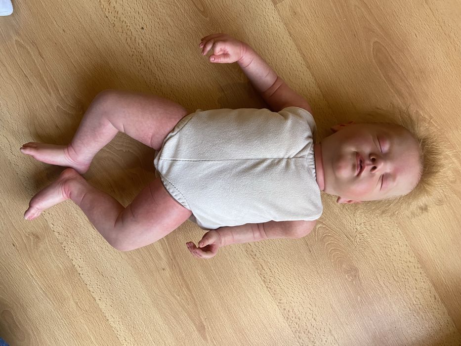 Vendo bebê reborn