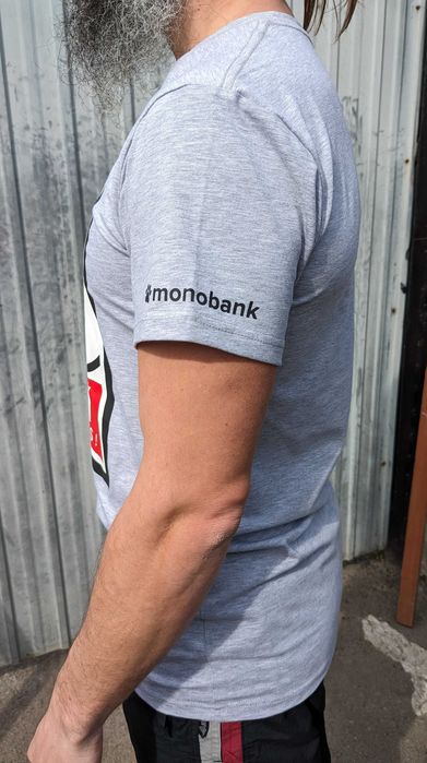 Нова чоловіча футболка monobank