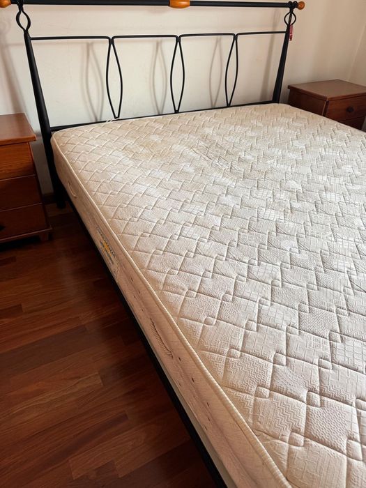 Cama casal 160x200 com estrado e colchão