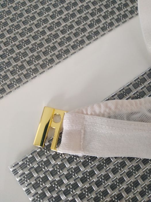 Koronkowy biustonosz New Look 40