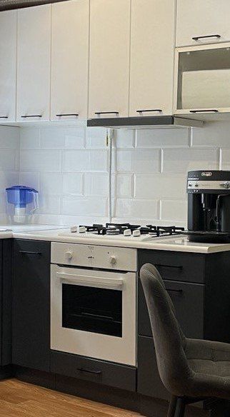 Духова шафа Hotpoint ARISTON