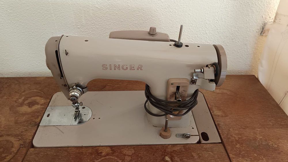 Máquina de costura Singer