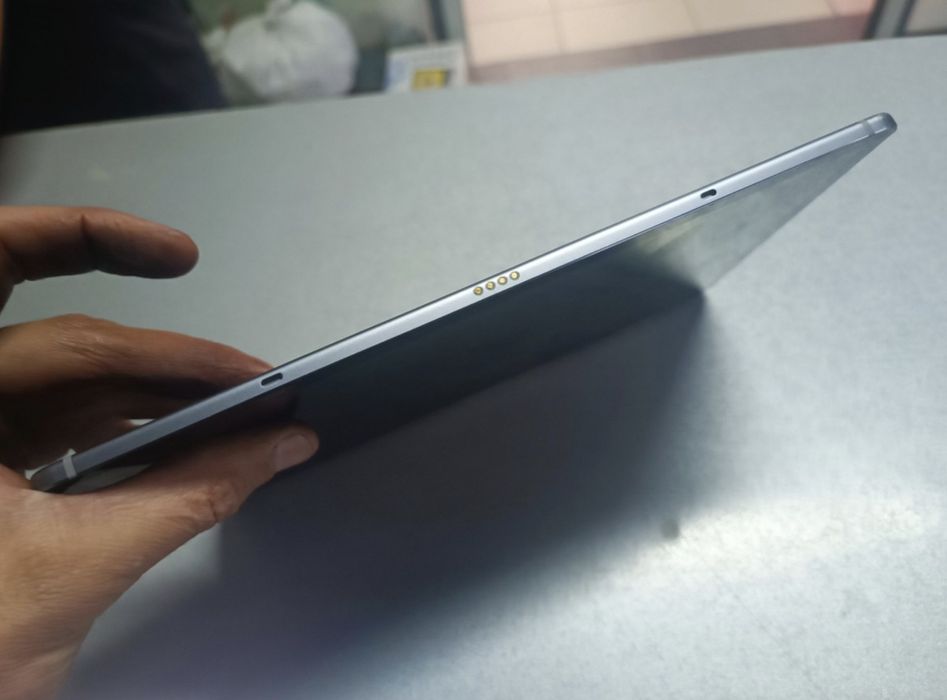 Samsung Galaxy Tab S6 10.5" wi-fi  битий