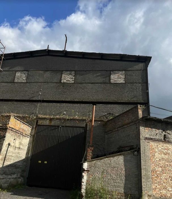 Здається комерційне виробниче приміщення загальною площею 2139 кв.м.