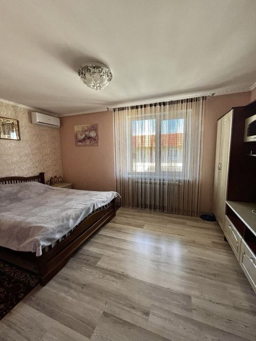 Таунхаус , 2 этажа. Дом-квартира