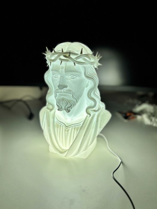 Busto de Jesus Cristo com Coroa de Espinhos