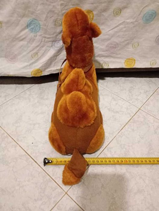 Camelo peluche robotico