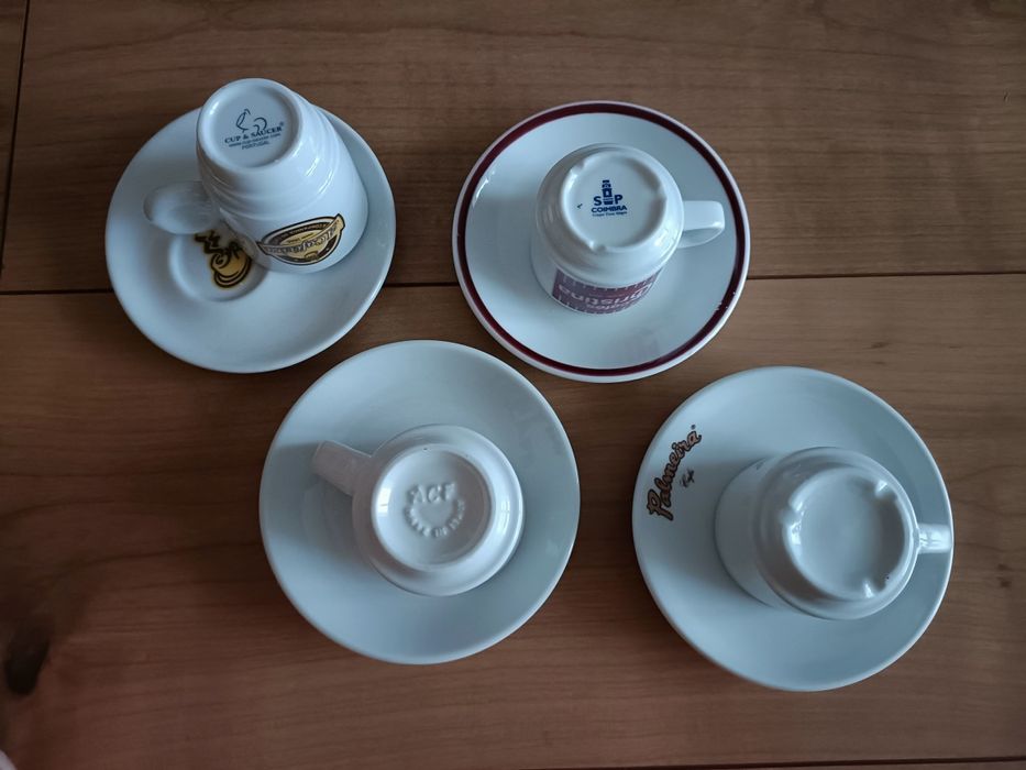 Pack 4 Chávenas de café (várias porcelanas)