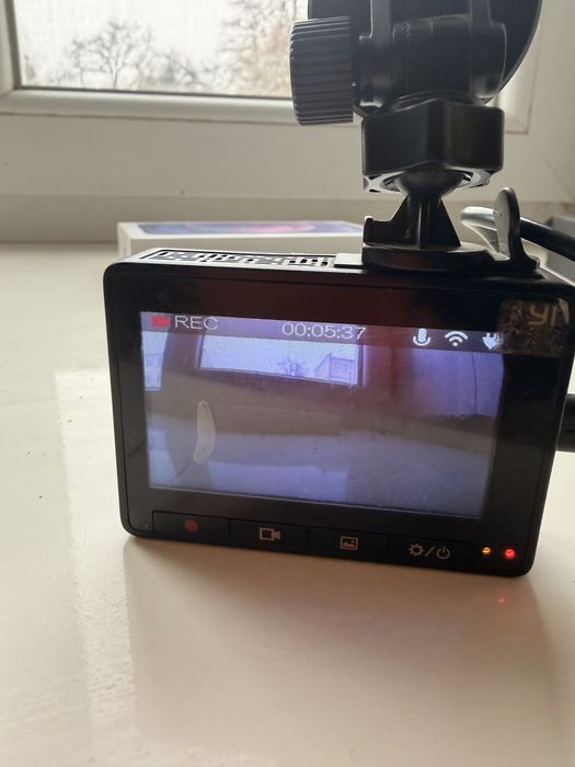 Відеореєстратор Xiaomi YI Smart Dash Camera