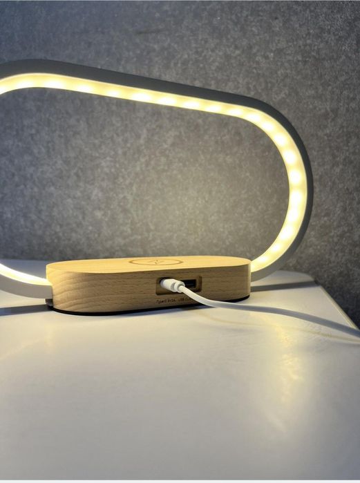 Безпровідна зарядка-лампа