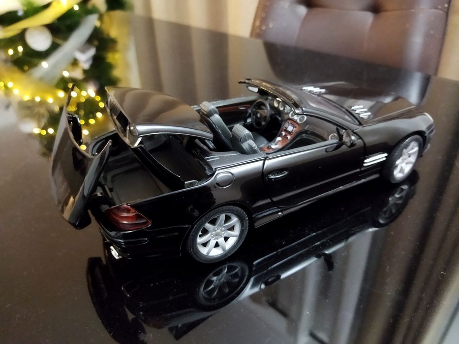 Mercedes SL escala 1/18