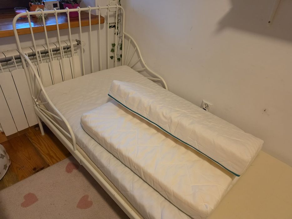 Łóżko dziecięce regulowana długość z materacem Ikea Minnen