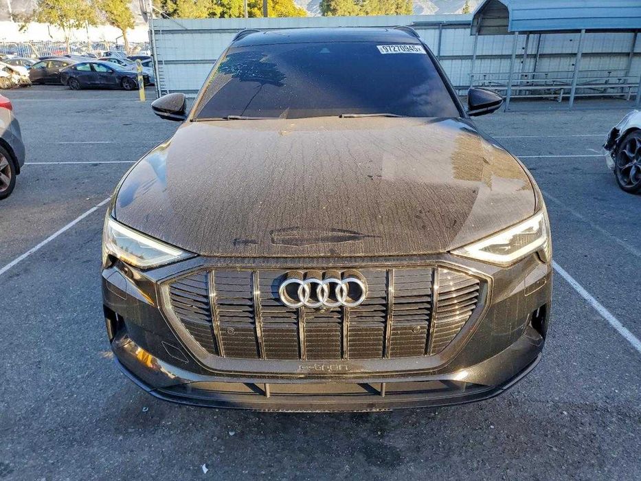 Бампер Audi E-tron Розборка Ауді Єтрон