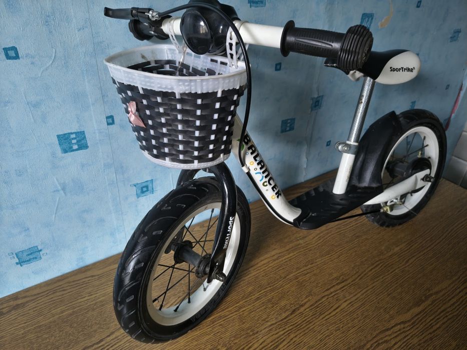 Rowerek biegowy SporTrike Balancer – Solidny, Pompowane koła!