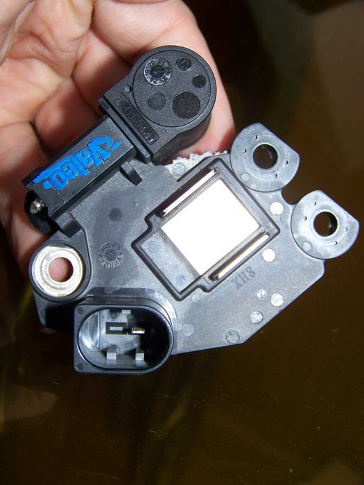 Regulator napięcia Valeo ARE3067